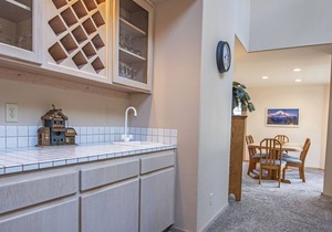 Tokatee! Double Master Suites in this Large Family Home Near Golf, River and Tra