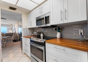 Top Floor Beach & Gulf Views - Madeira Norte #516