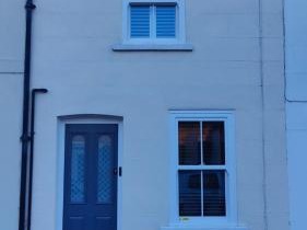 Town Centre House with free parking