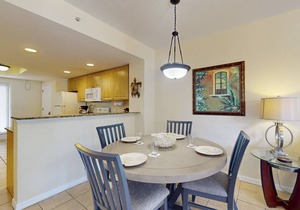 Treasure Island Premier Beachfront Resort. Pool, Kids Pool, Hot Tub, On Site Cafe, Gulf View, Beach.