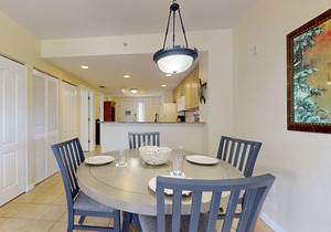 Treasure Island Premier Beachfront Resort. Pool, Kids Pool, Hot Tub, On Site Cafe, Gulf View, Beach.
