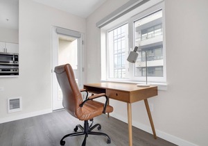 Trendy Bellevue 2BR w/Pool, Spa & Gym, close to shopping, by Blueground