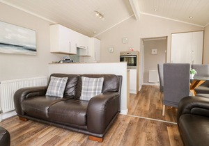 TROUTBECK LODGE, pet friendly, with hot tub in Windermere