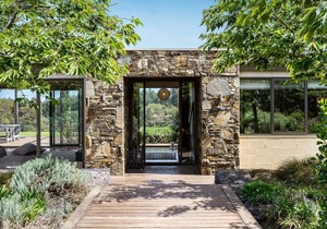 Tucks Rise Shoreham - Luxury Retreat with WiFi, fireplace, 5 acres of rural privacy