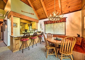 Twain Harte Mountain Cabin w/Deck - 3 Mi to Dtwn