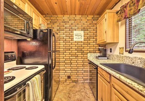 Twain Harte Mountain Cabin w/Deck - 3 Mi to Dtwn