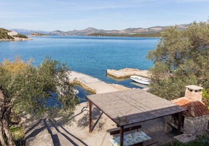 Two bedroom apartment near beach Žuronja, Pelješac (A-10134-a)