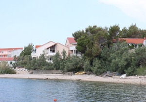 Two bedroom apartment near beach Zubovići, Pag (A-6356-c)