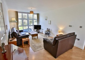 Two Bedroom Apartment With Sea Views Near Eden Project