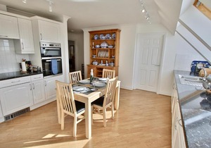 Two Bedroom Apartment With Sea Views Near Eden Project