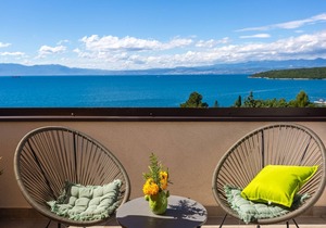 Two bedroom apartment with terrace and sea view Njivice, Krk (A-5295-c)
