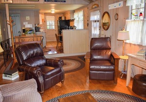 Two bedroom sleeping 6 with central air conditioning