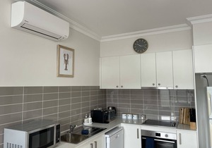 Two bedroom villa with private courtyard, a short walk to Manyana Beach.