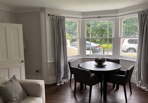 Tynemouth apartment in superb location overlooking the river. Dog friendly