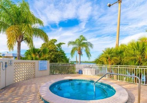 U3240 Florida at its finest! Tampa Bay hidden gem resort-style community!