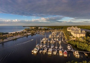 U3263 Florida at its finest! Tampa Bay hidden gem resort-style community!