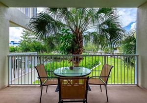 U3263 Florida at its finest! Tampa Bay hidden gem resort-style community!