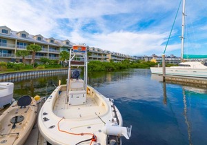 U621 Florida at its finest! Tampa Bay hidden gem resort-style community