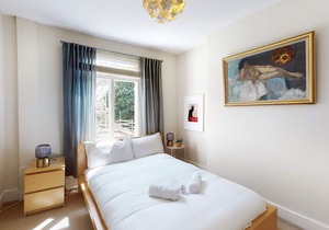 UK.LO.TOR - Amazing 2 bedroom maisonette in Shepherd's Bush