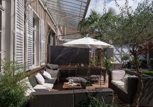 Une Maison en ville, Chambre d'hôtes, Hyper centre d'Amiens