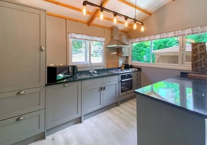 Unique contemporary style one bedroom lodge perfect for a romantic gateway.