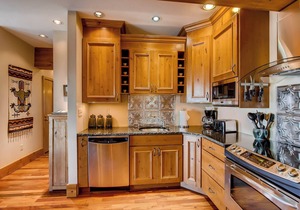 Unique & Modern 3 BR/2BA Condo- Ski-in/Ski-out by RedAwning