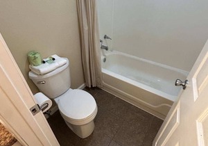 Unity Lodge Suite 7