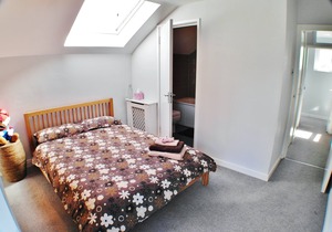 Unparalleled water views in the heart of London