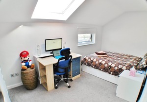 Unparalleled water views in the heart of London