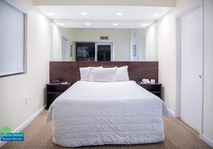 Unwind and Soak up the Sun in Miami Beach! Ultimate Getaway Starts Here