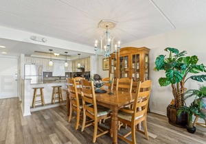 Updated 3rd Floor, 2 Bed/2 Bath Oceanfront condo sleeps 6. Beach view balcony & pool