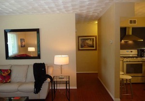 Uptown Dallas - Bright 1 bd #4, WiFi, Parking, Near Restaurants & Shops & Safe