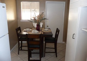 Uptown Dallas - Large 1 bd #7, WiFi, Parking, Near Restaurants & Shops, & Safe