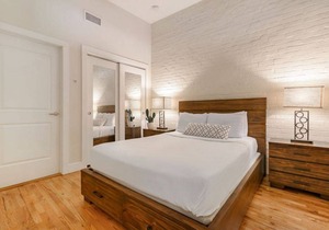 Hotel ∙ Gorgeous condo in Merchant Lofts by Hosteeva