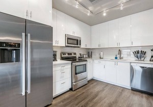 Hotel ∙ Original Condo with Game Room Near City Hot Spots