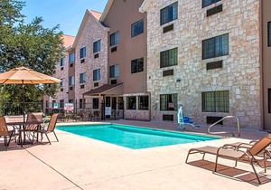 2-Star Hotel ∙ Comfort Suites Round Rock - Austin North I-35