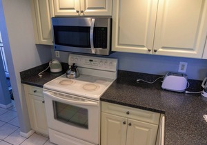 Vacation Day Is Always A Great Idea! Kitchenette, Clubhouse with BBQ Grill Area