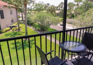 Vacation Day Is Always A Great Idea! Kitchenette, Clubhouse with BBQ Grill Area