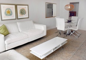 Vacation Starts Here! 2 Convenient Rooms, On-site Pool, Private Beach Access