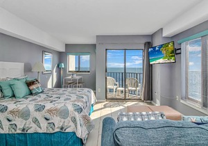 Vibrant & Remodeled Oceanfront Condo w LED Lights! Palace 1003