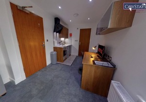 Victoria House - Queen Studio by CovStays