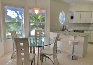 VILLA 2109 - Spacious & Remodeled 1 Bedroom - 1 1/2 Bath (2 King Beds)