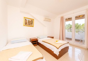 Villa Christina for up to 15 people - with pool, max. capacity 30 people