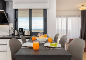 Villa Four Brothers - Luxury Penthouse Suite