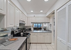 Villa Madeira #605 3 Bedroom 2 Bath Unit WIFI