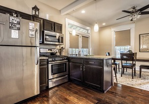 Villa Meridian, Carriage House