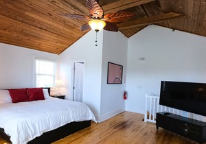 Villa Romantica, Downtown St Aug. free bikes, dog friendly, 2 bedrooms, 2 baths