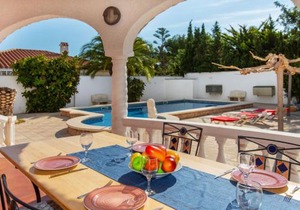 Villa Rustical Mont Roig by Interhome