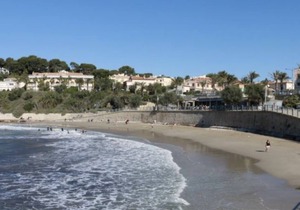 Villa Très Calme à 300 m de la Plage et du Port Avec Parking Privé