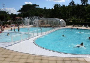 Village sous les pins